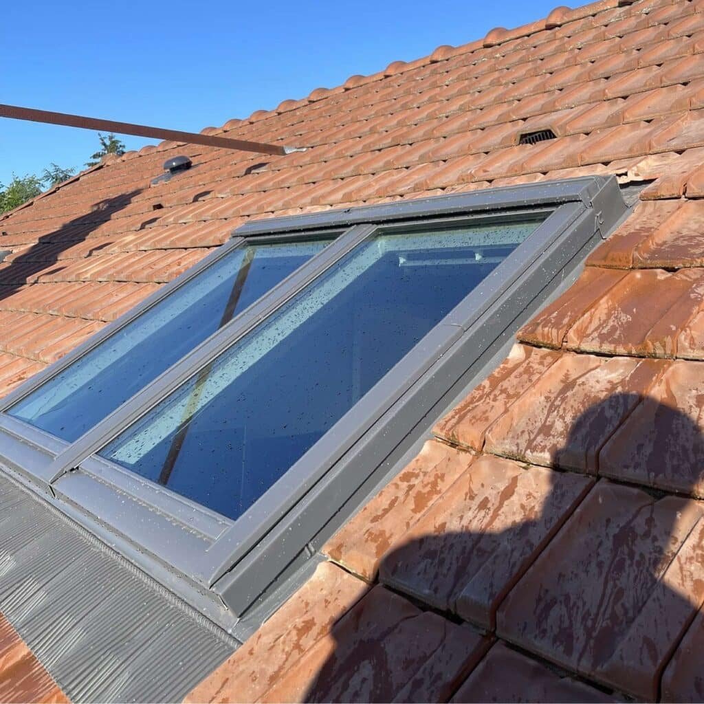 Frp-couverture - Installation de Velux : Guide Complet pour une Fenêtre de Toit Réussie - Featured Image 1