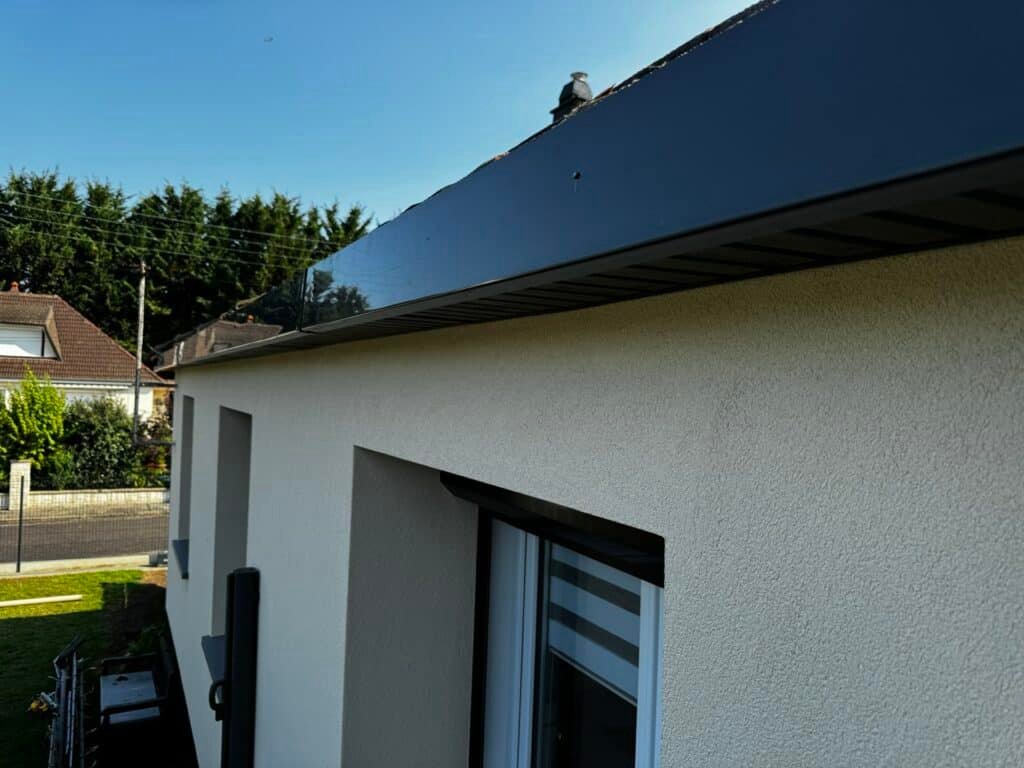 Frp-couverture - Cache-moineaux : Protection et Esthétique pour Votre Toiture - Featured Image 1
