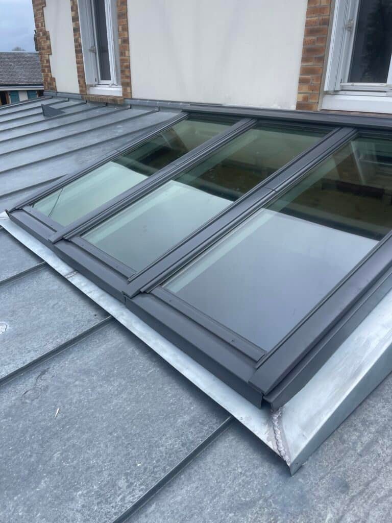 Pose de fenêtres de toit de type verriere 3en1 à bois Guillaume